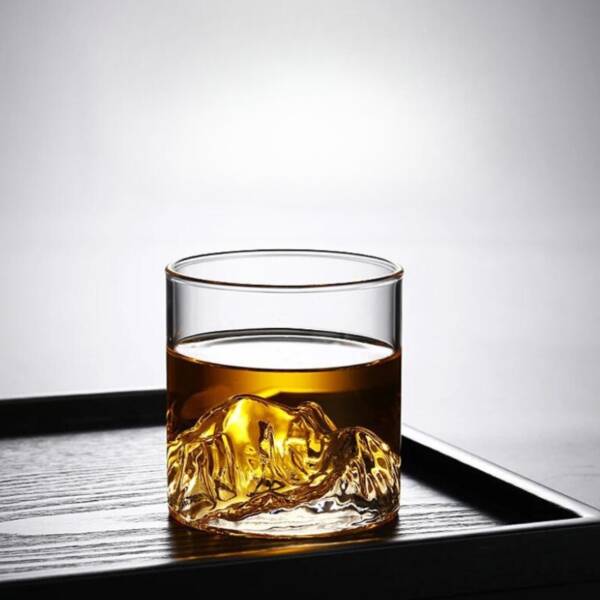 Verre Fuji Kumo idéal pour une dégustation agréable du whisky