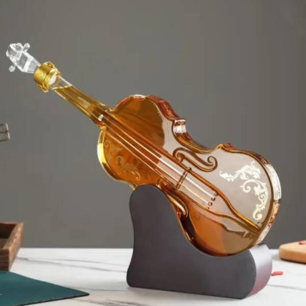 carafe whisky violon avec un chic design