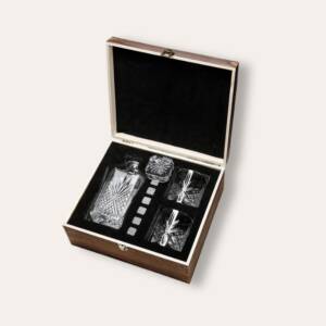 service à whisky ancien en verre vintage ciselés d'excellente qualité