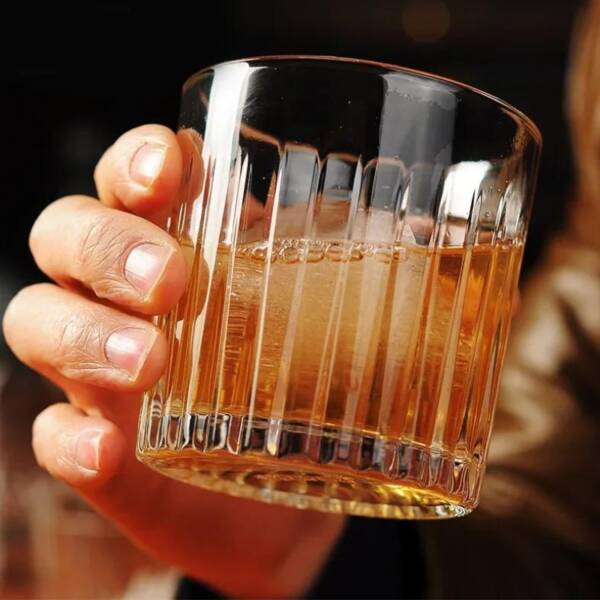 verre à whisky tube idéal pour déguster avec plaisir son whisky