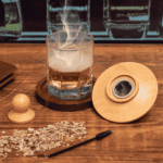 Kit Fumoir à Whisky électrique Rechargeable - 10 Copeaux De Bois + 2 Verres En Bois + Glaçons Acier - Pour Cocktails, Fromage, Café - 9
