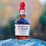 bouteille de bourbon makers mark avec bouchon scellé en cire rouge