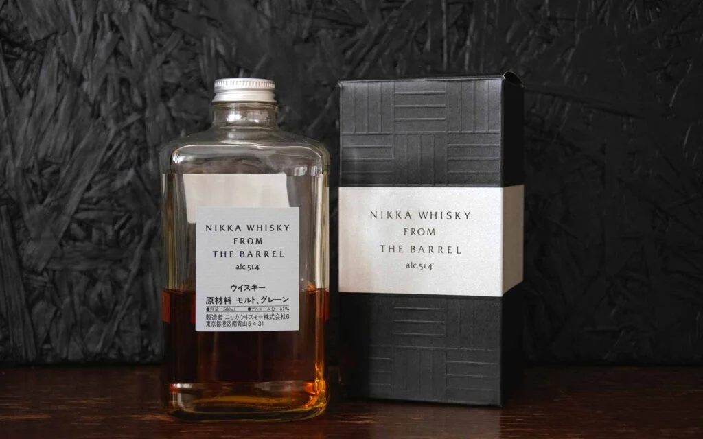 bouteille de whisky japonais nikka barrel